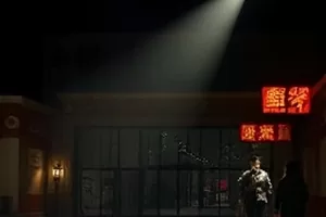 《蜜桃晨光录》治愈短剧封面，晨光穿过桃枝的暖色调画面